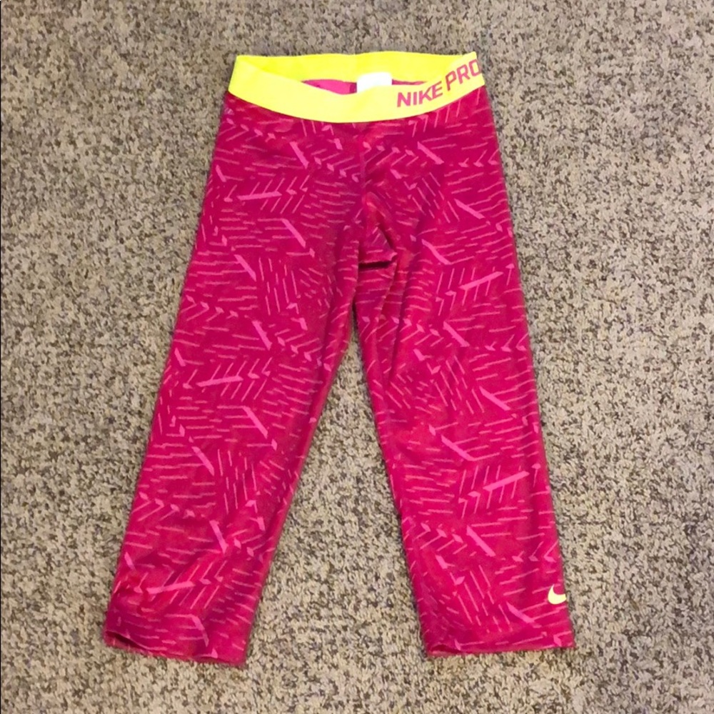 Women’s Nike Capri running leggings